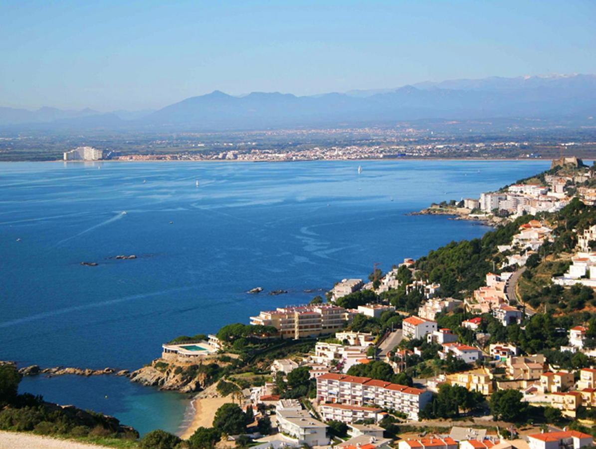 Amazing Seaview Apartment With Terrace & Parking - Casa Artevida Roses Buitenkant foto